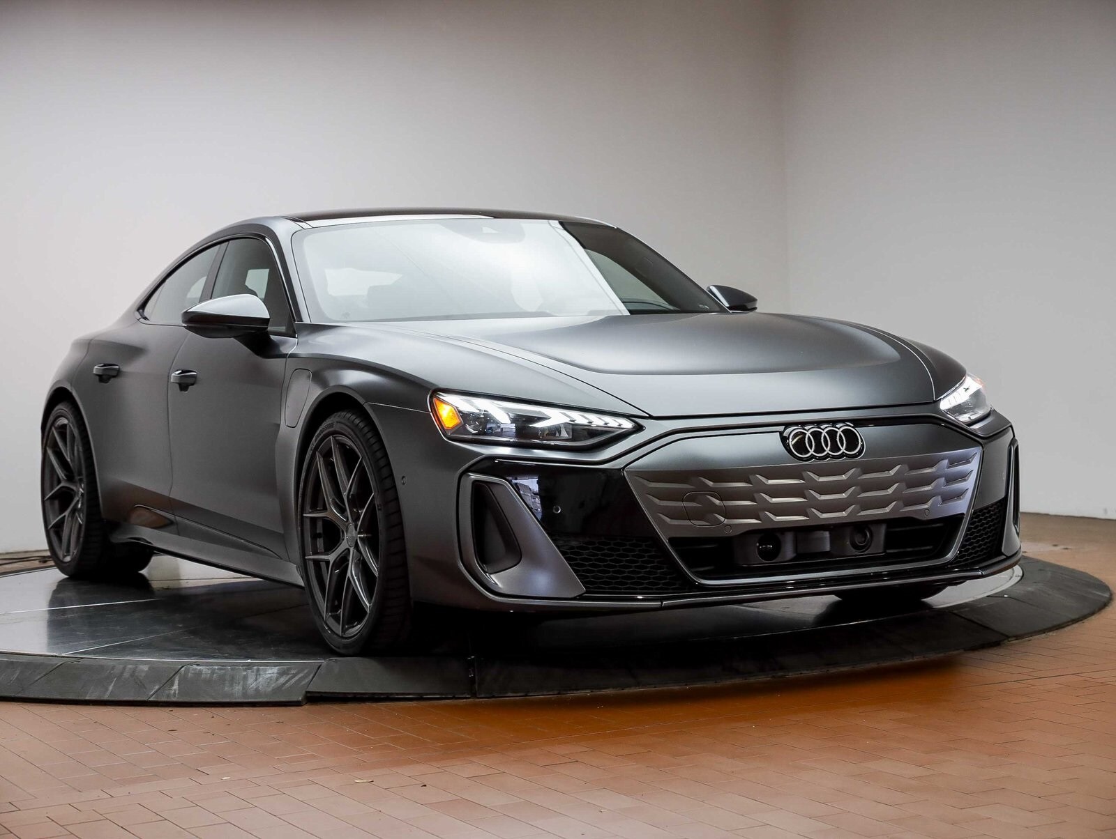 2025 Audi e-tron GT Premium Plus photo 3