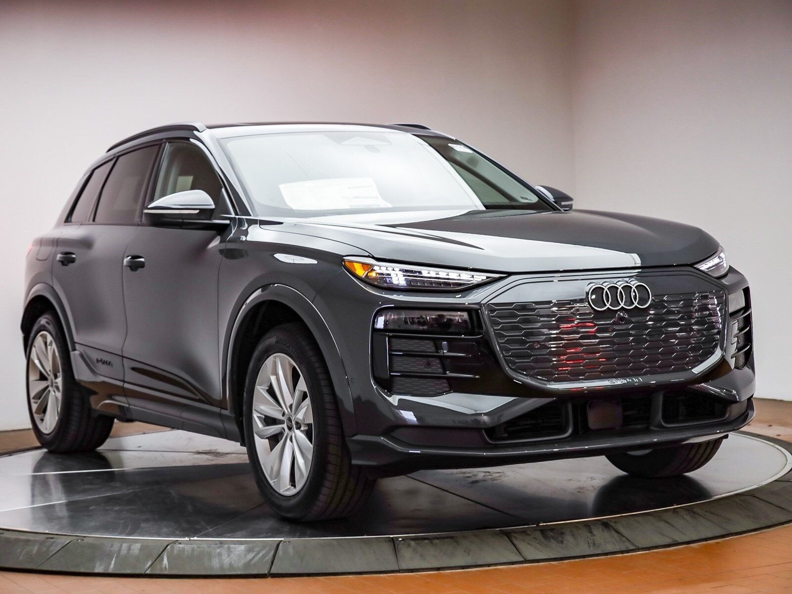 2025 Audi Q6 E-tron Premium Plus photo 3