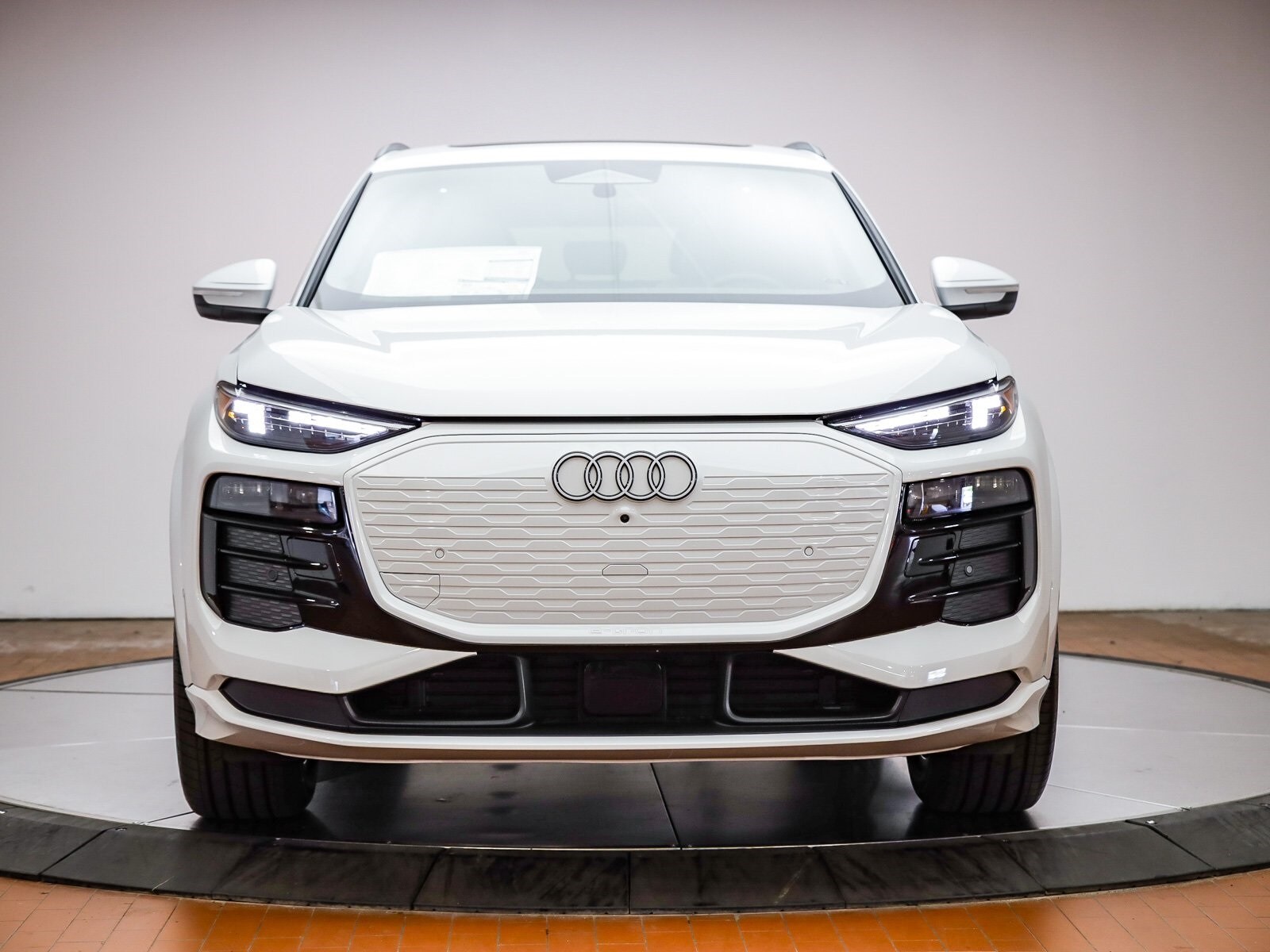 2025 Audi Q6 E-tron Premium Plus photo 2