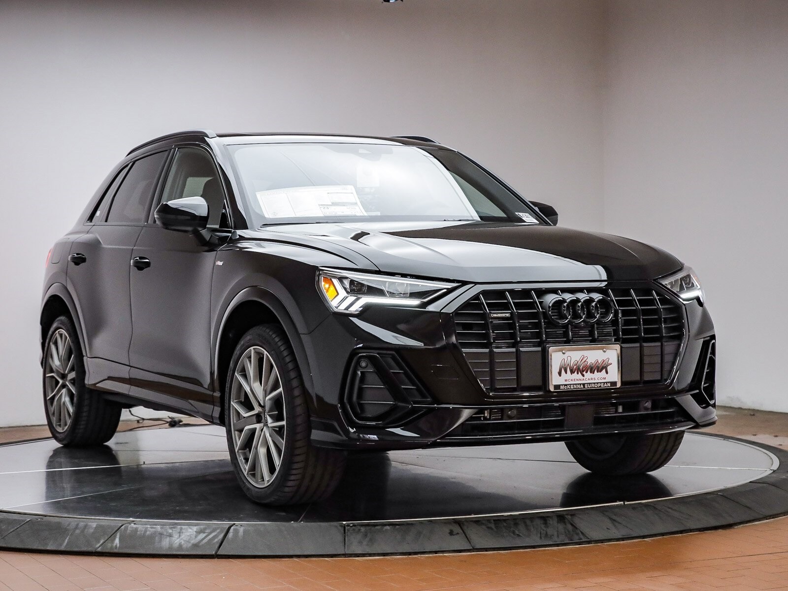 2025 Audi Q3 45 TFSI S line Premium Plus photo 3