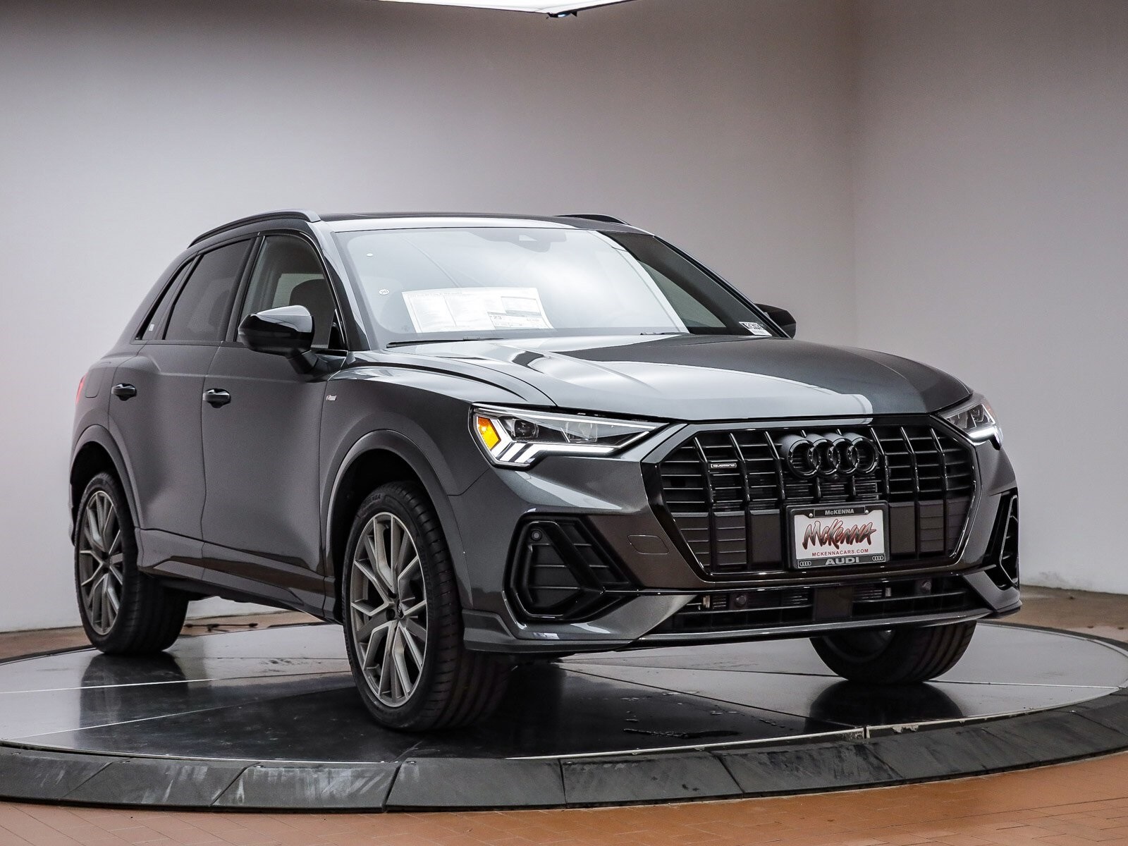 2025 Audi Q3 45 TFSI S line Premium Plus photo 3