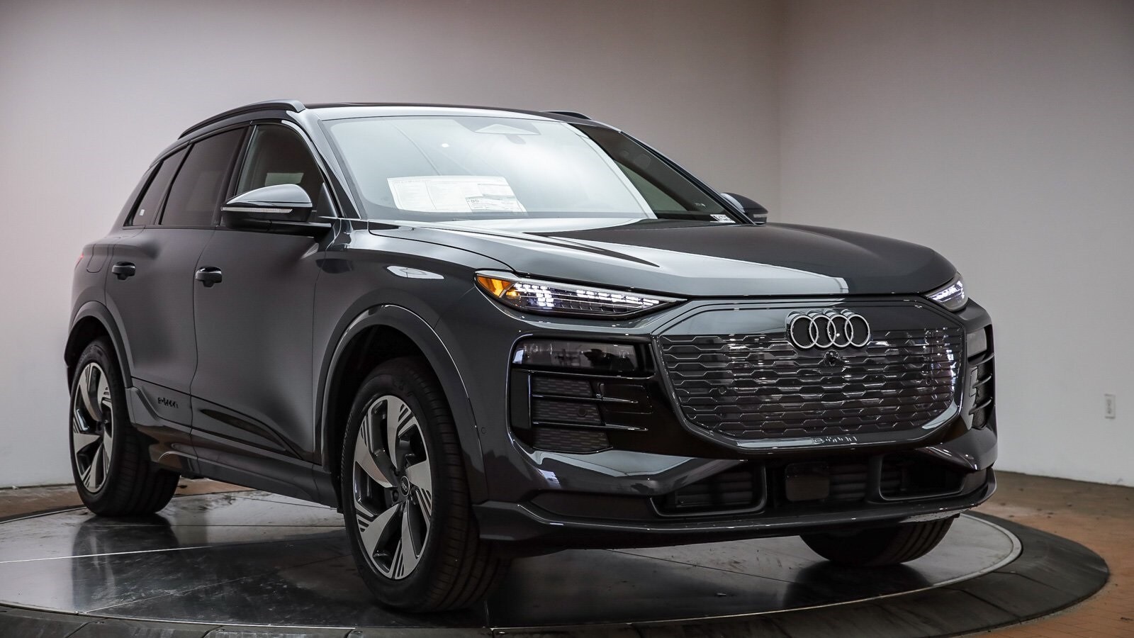 2025 Audi Q6 E-tron Premium Plus photo 3