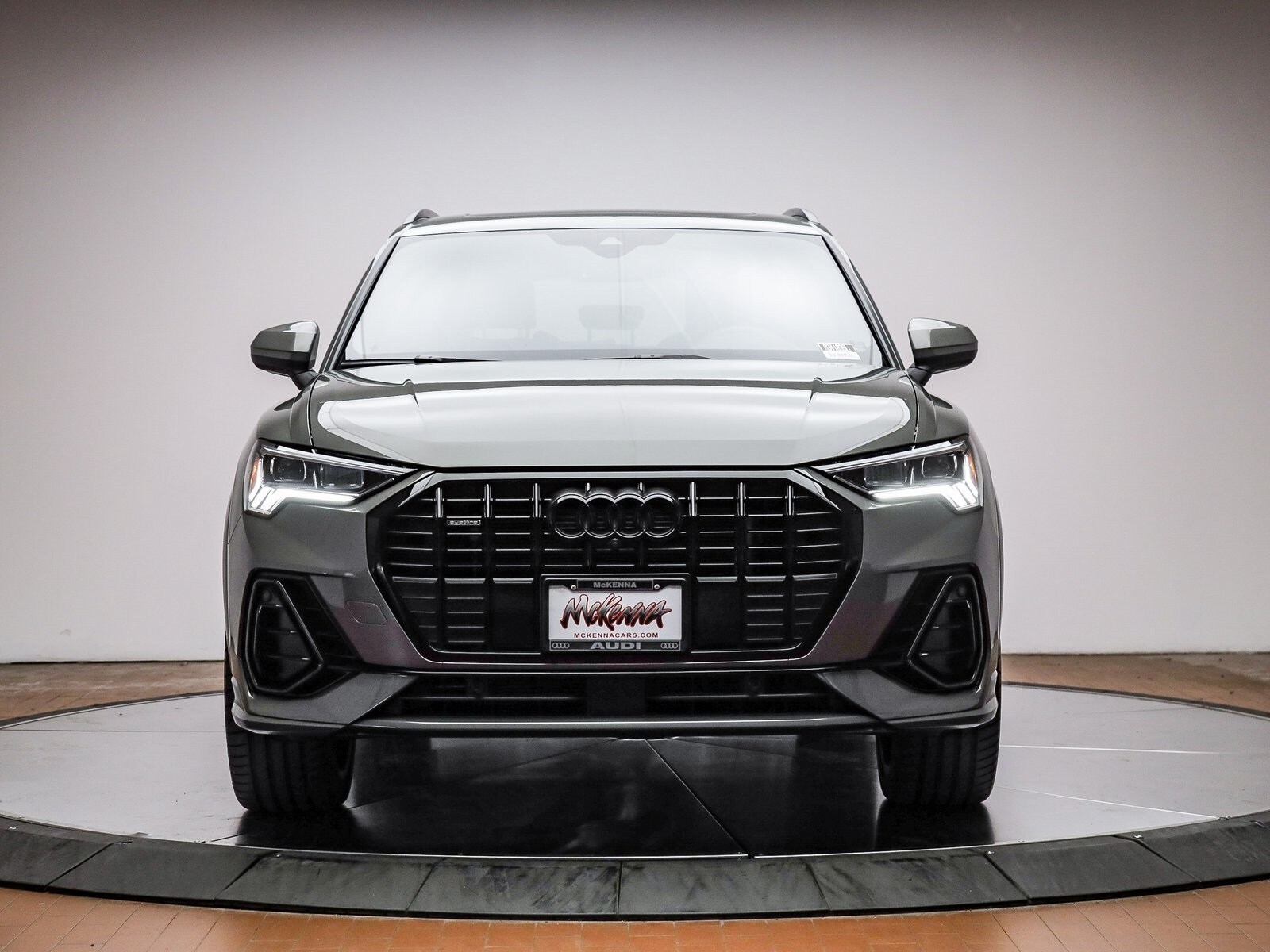 2024 Audi Q3 S line Premium Plus photo 2