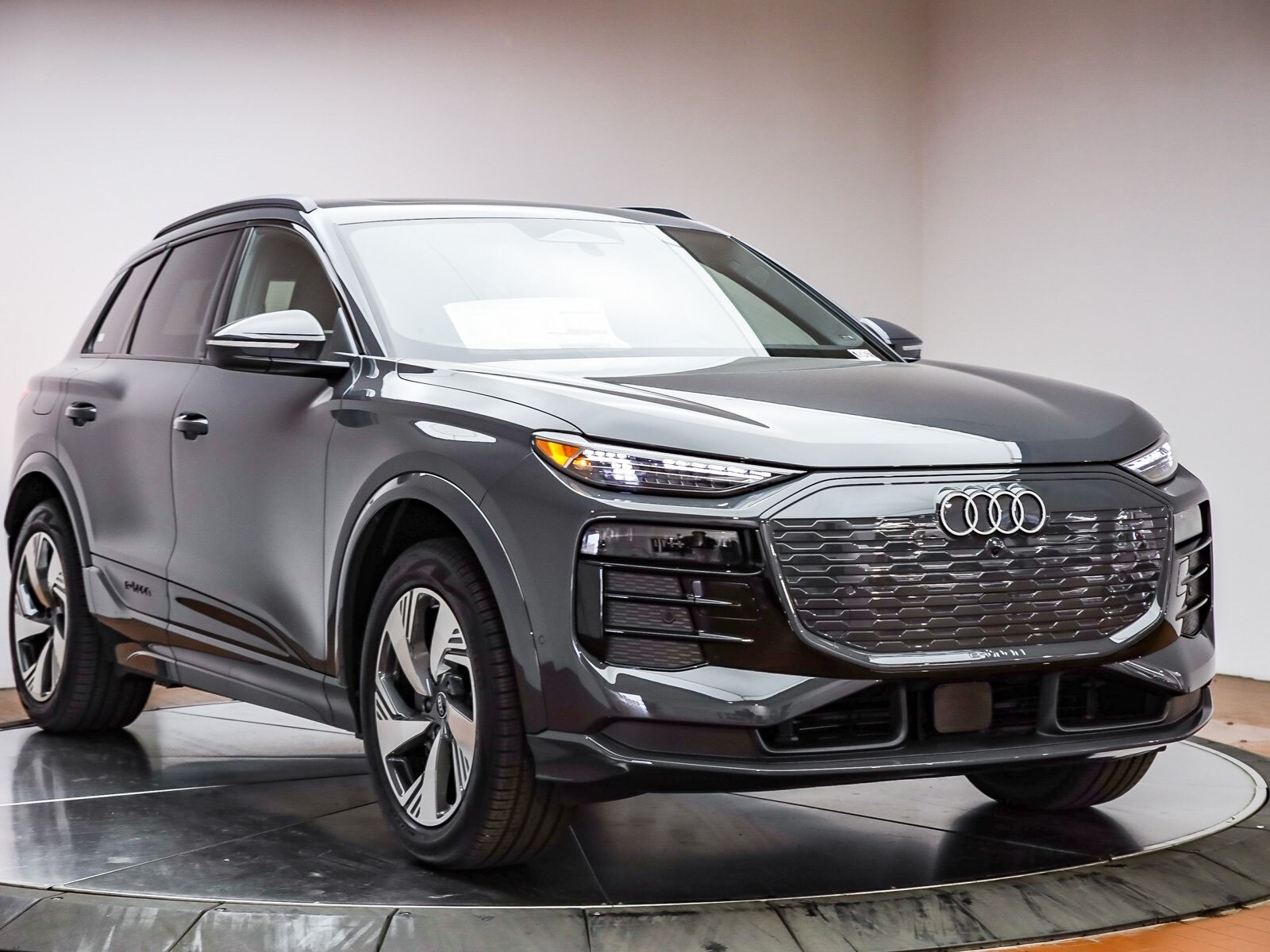 2025 Audi Q6 E-tron Premium Plus photo 3