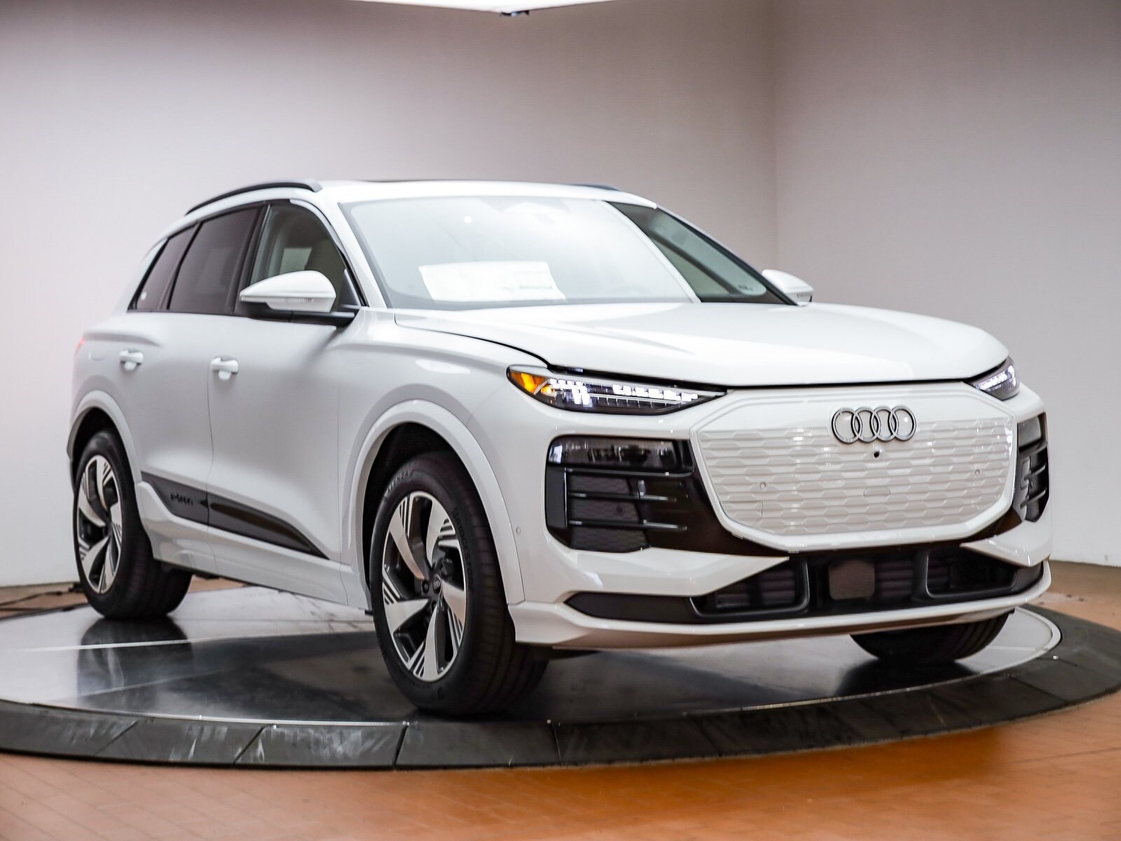 2025 Audi Q6 E-tron Premium Plus photo 3