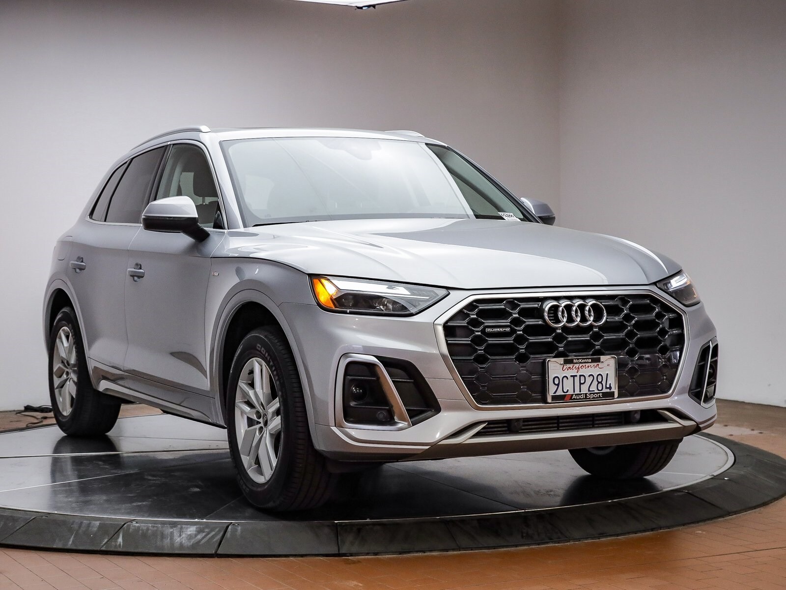 2022 Audi Q5 45 S line Premium photo 3