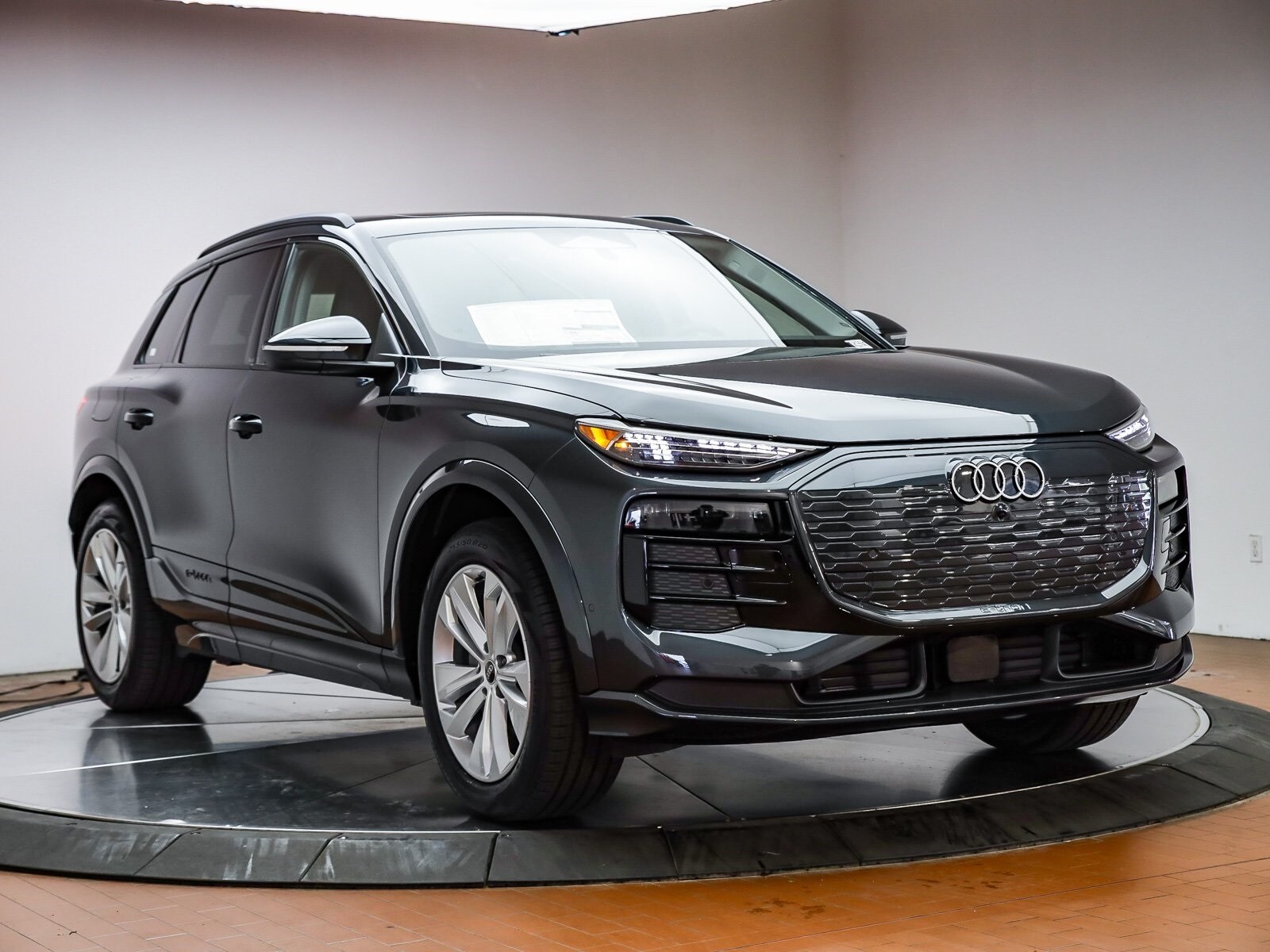 2025 Audi Q6 E-tron Premium Plus photo 3
