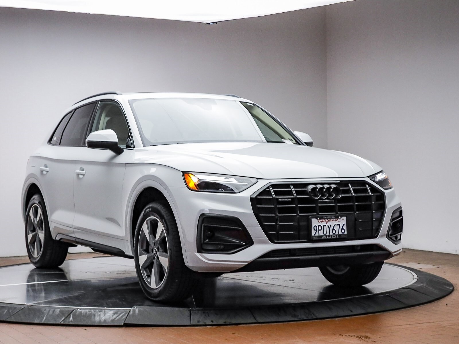 2024 Audi Q5 40 Premium Plus photo 3