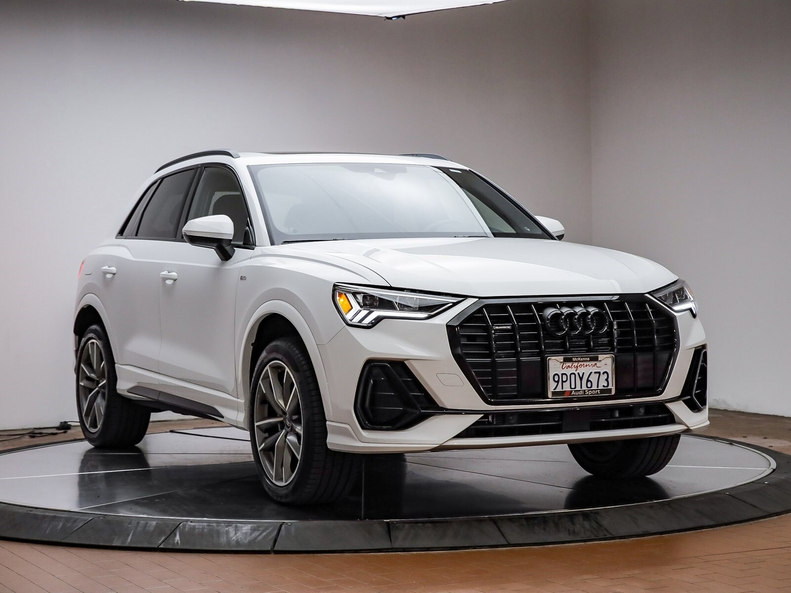2024 Audi Q3 S line Premium photo 3