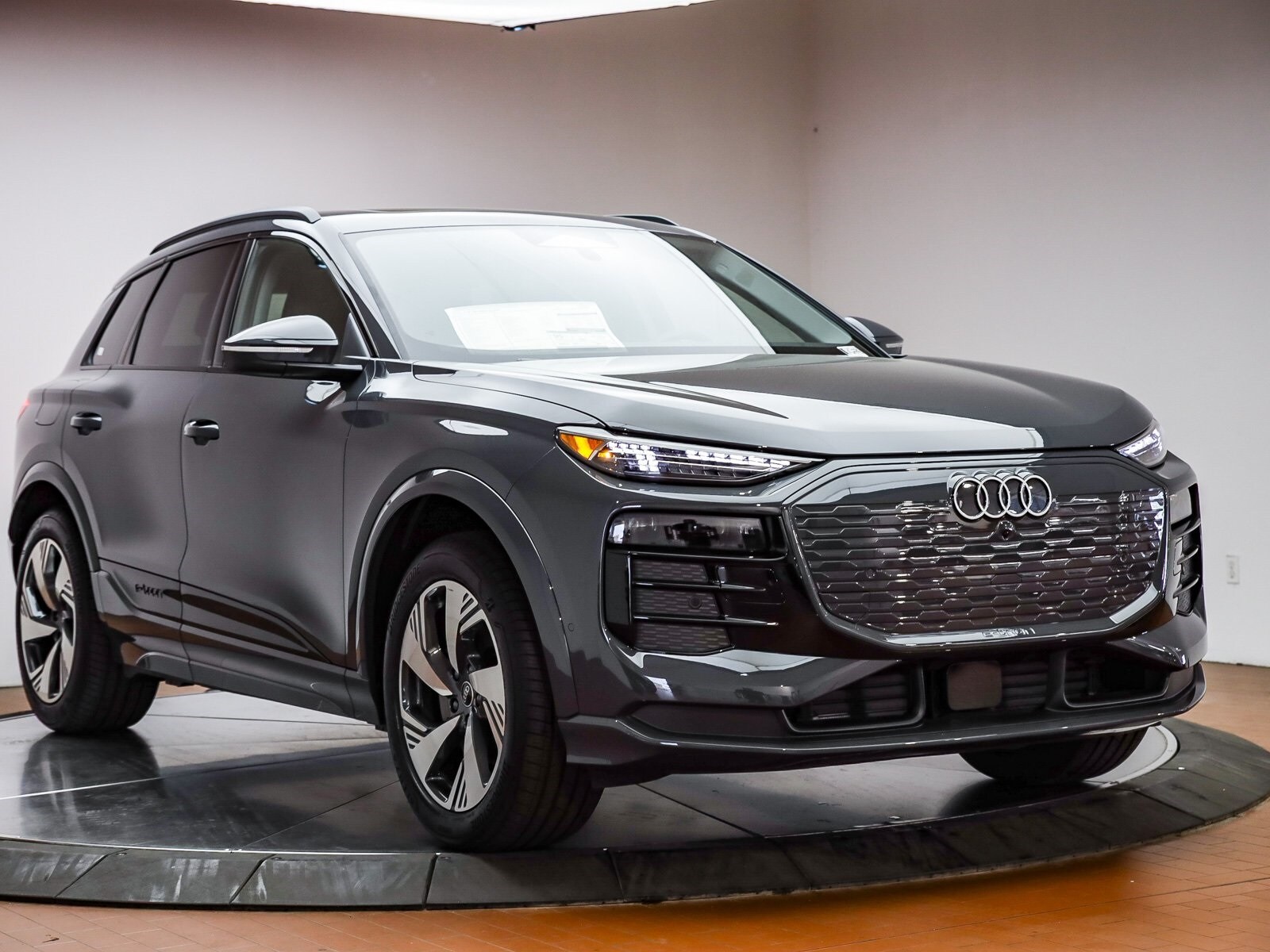2025 Audi Q6 E-tron Premium Plus photo 3