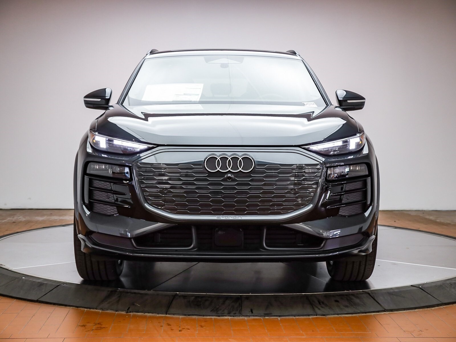 2025 Audi Q6 E-tron Premium Plus photo 2