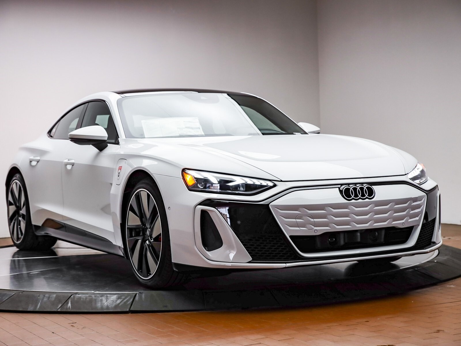2025 Audi e-tron GT Premium Plus photo 3