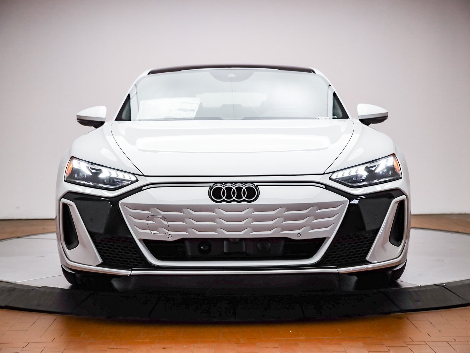 2025 Audi e-tron GT Premium Plus photo 2