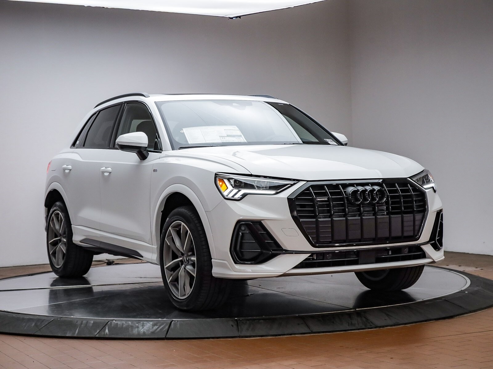 2025 Audi Q3 45 TFSI S line Premium photo 2