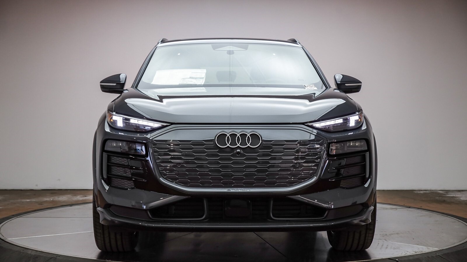 2025 Audi Q6 E-tron Premium Plus photo 2
