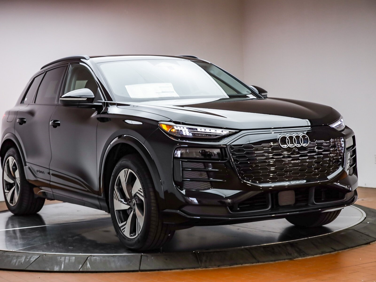 2025 Audi Q6 E-tron Premium Plus photo 3