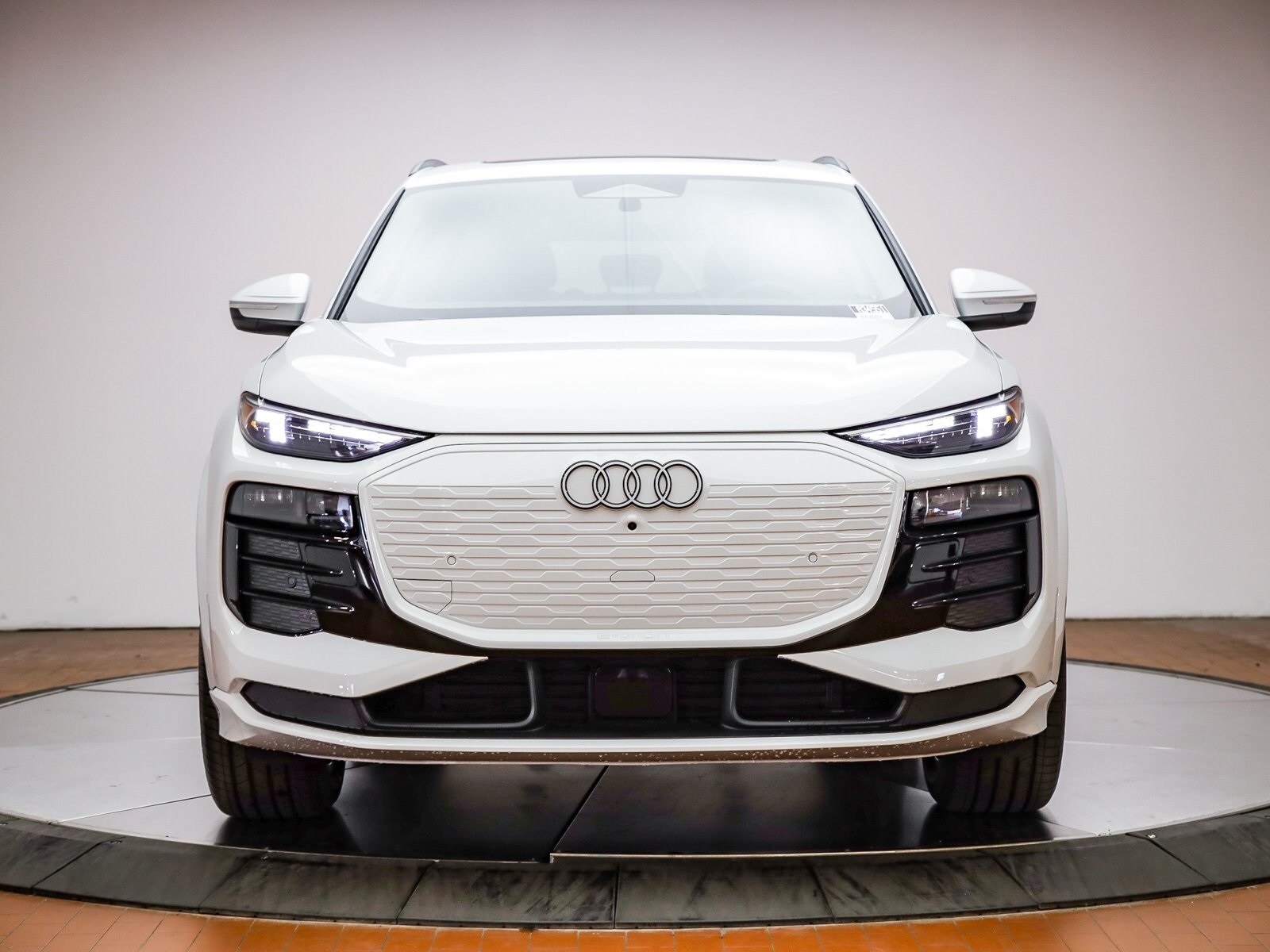 2025 Audi Q6 E-tron Premium Plus photo 2