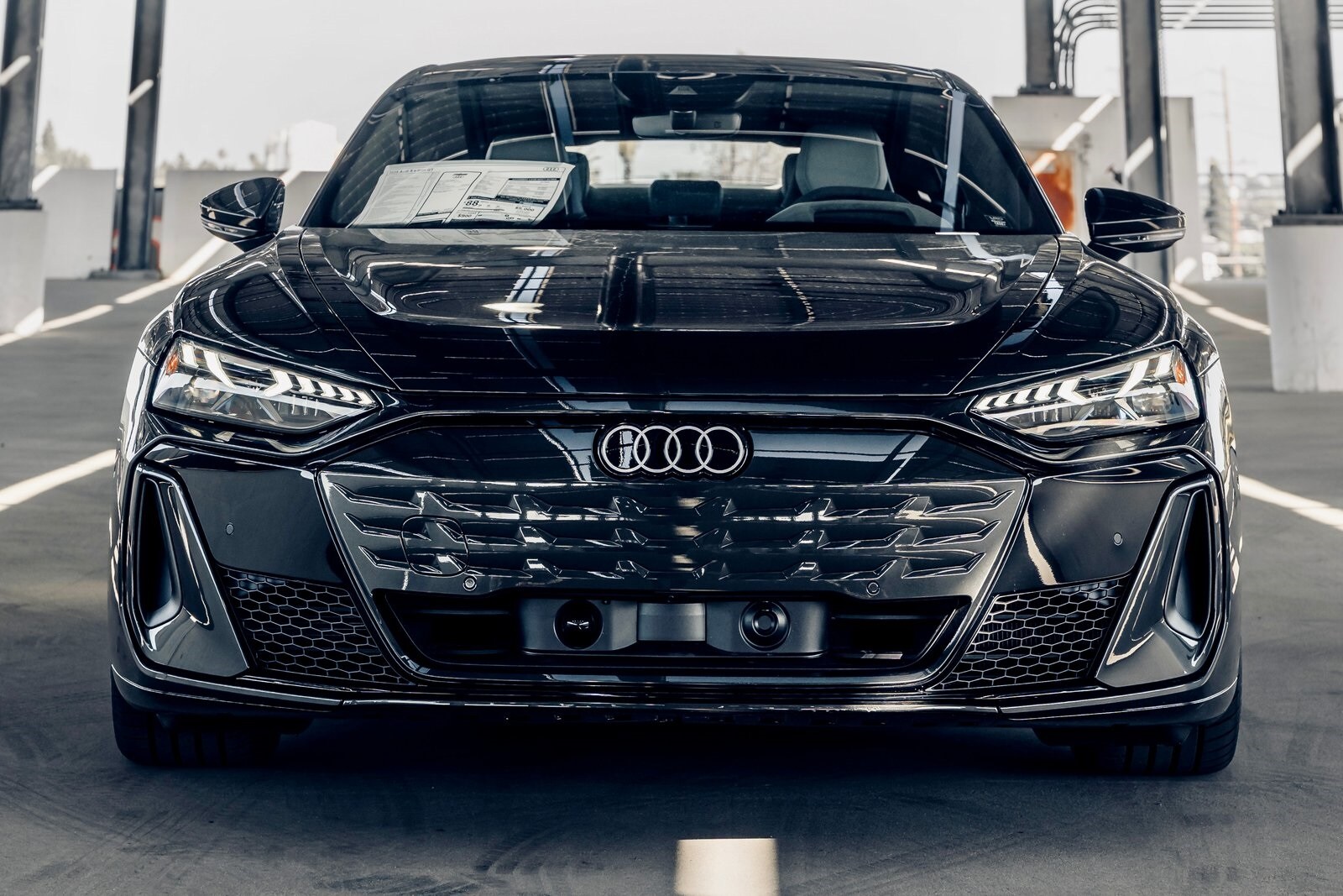 2025 Audi e-tron GT Premium Plus photo 3