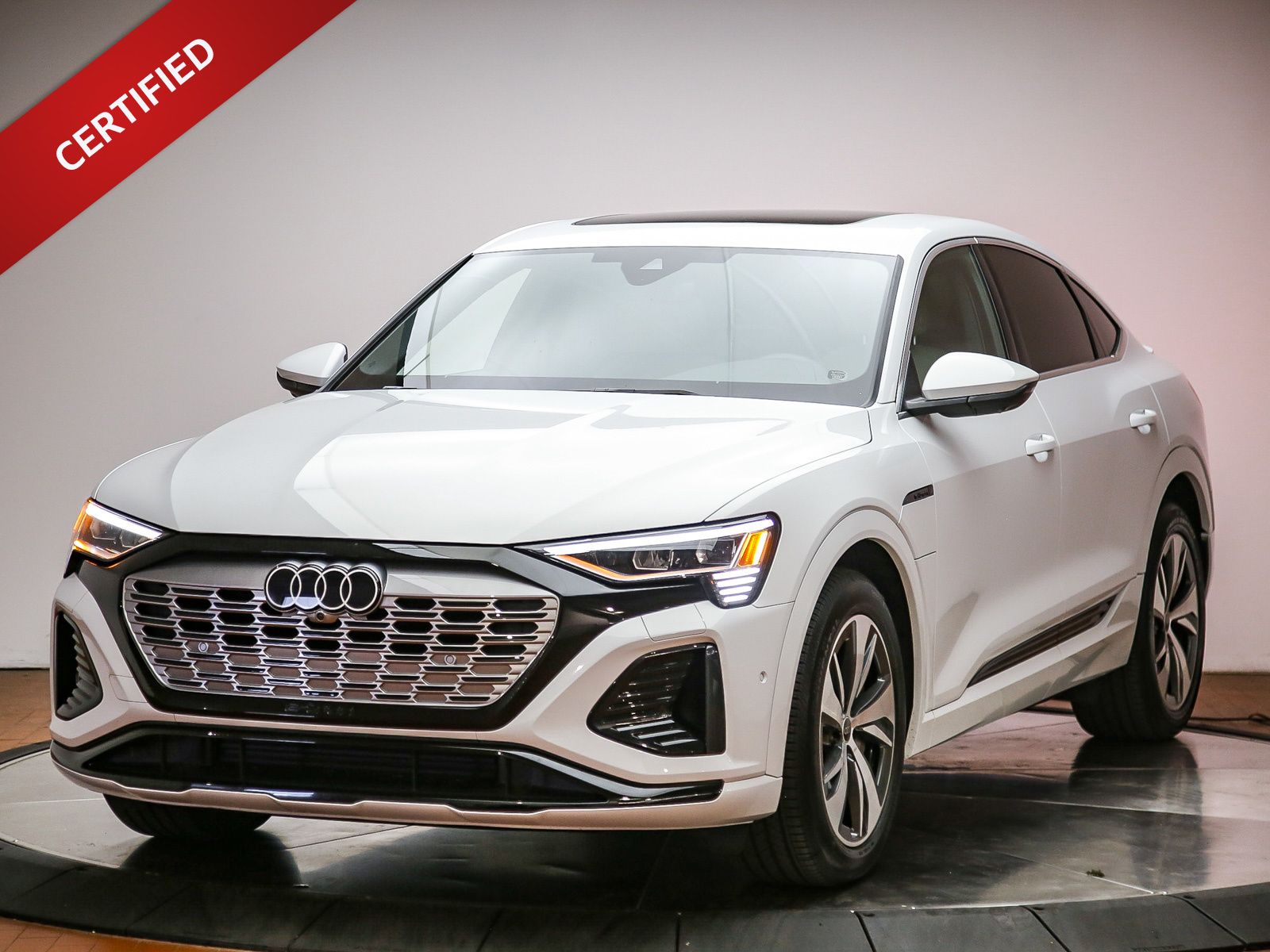 2024 Audi Q8 Sportback e-tron 55 114 kWh Premium Plus quattro's photo