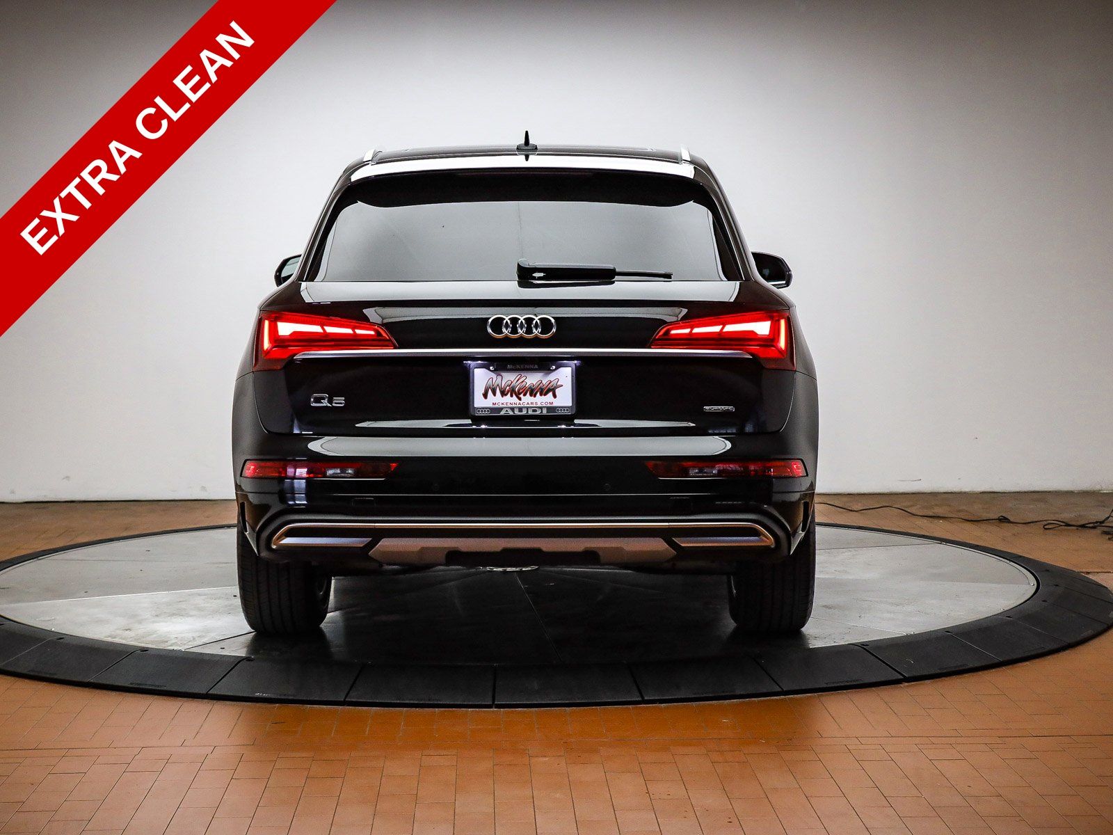 2023 Audi Q5 40 Premium photo 2