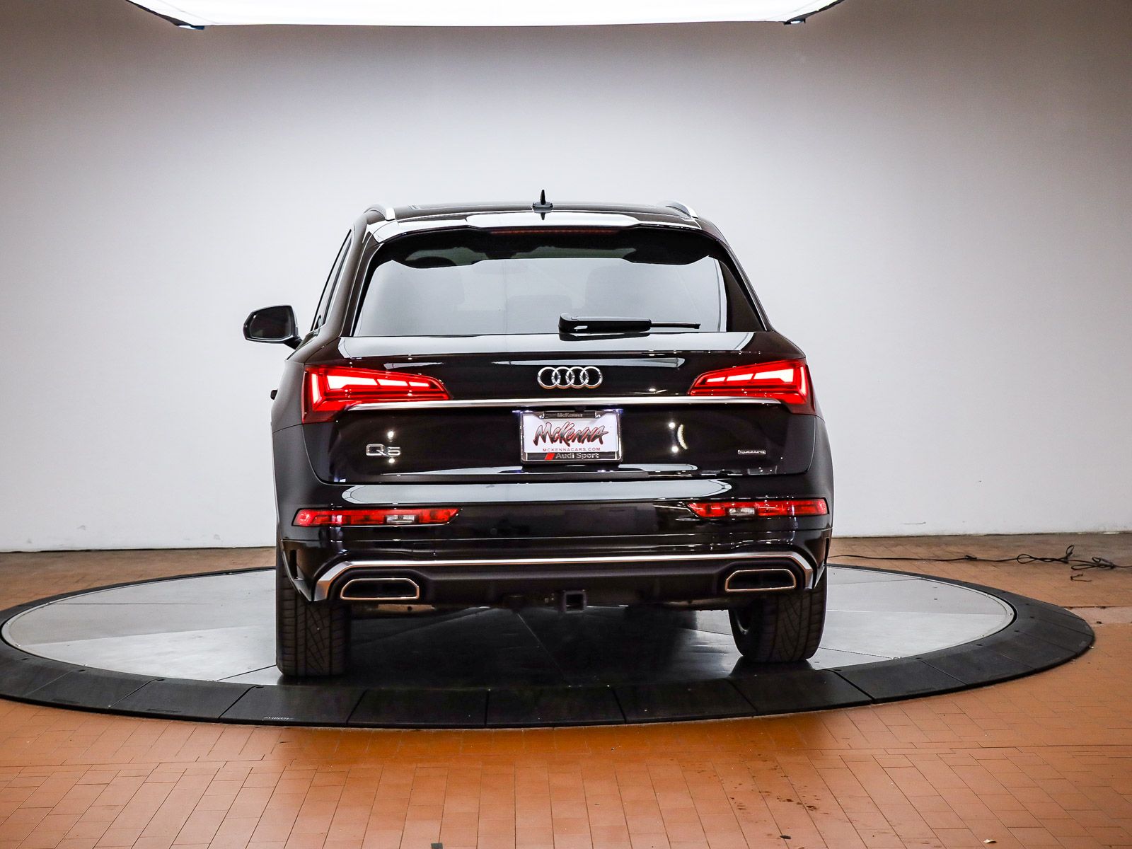 2023 Audi Q5 45 S Line Premium photo 2