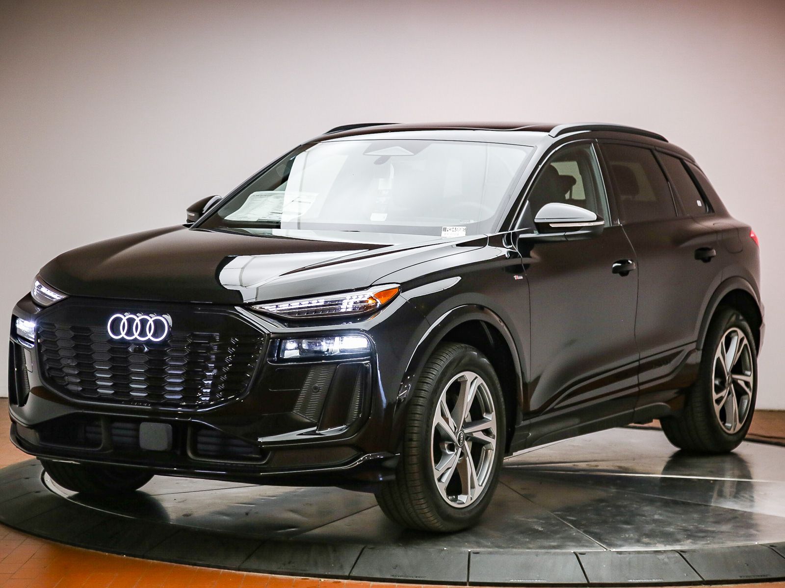 2027 Audi Q6 e-tron Premium Plus quattro's photo
