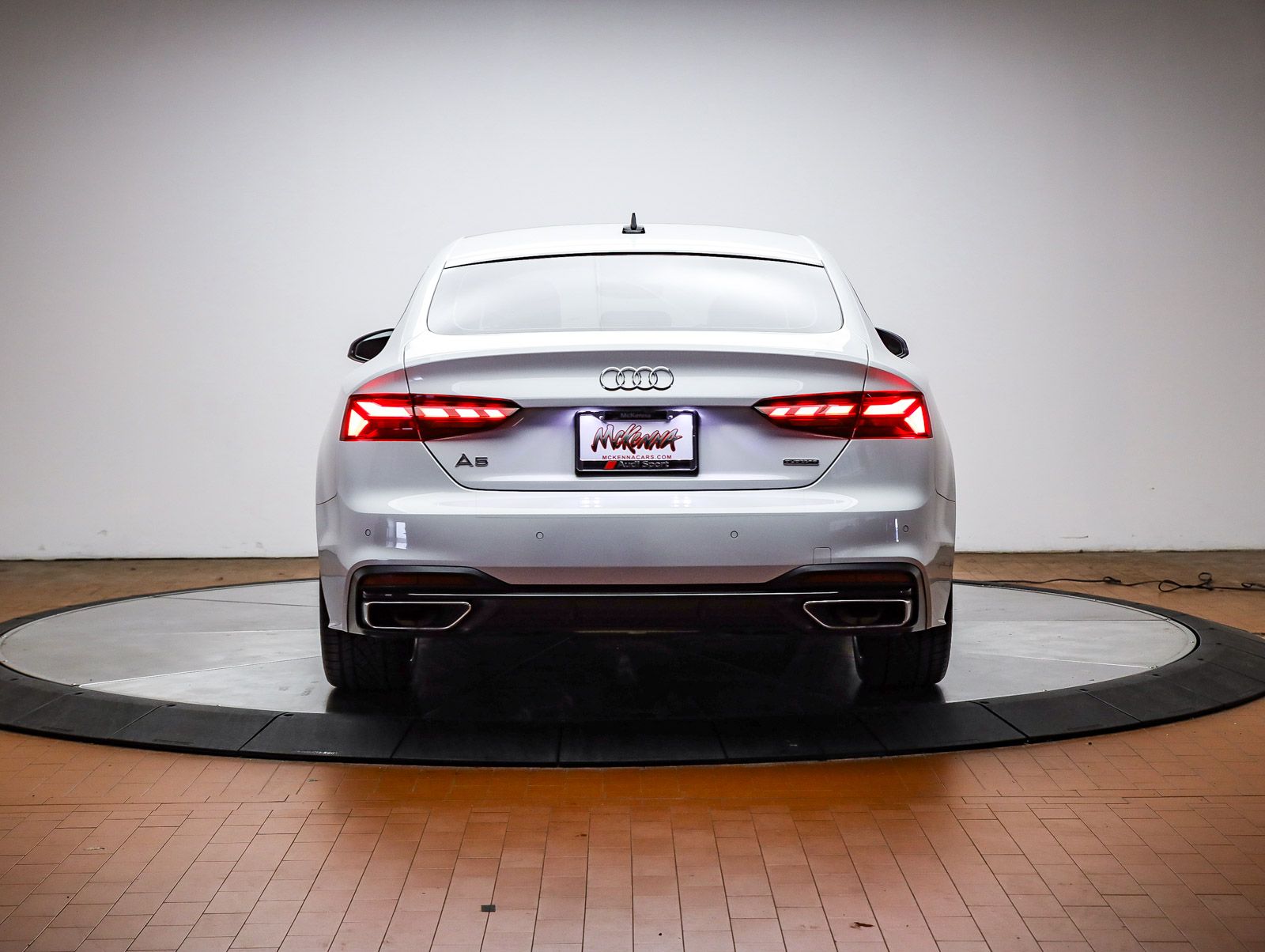 2023 Audi A5 Sportback Premium Plus photo 2