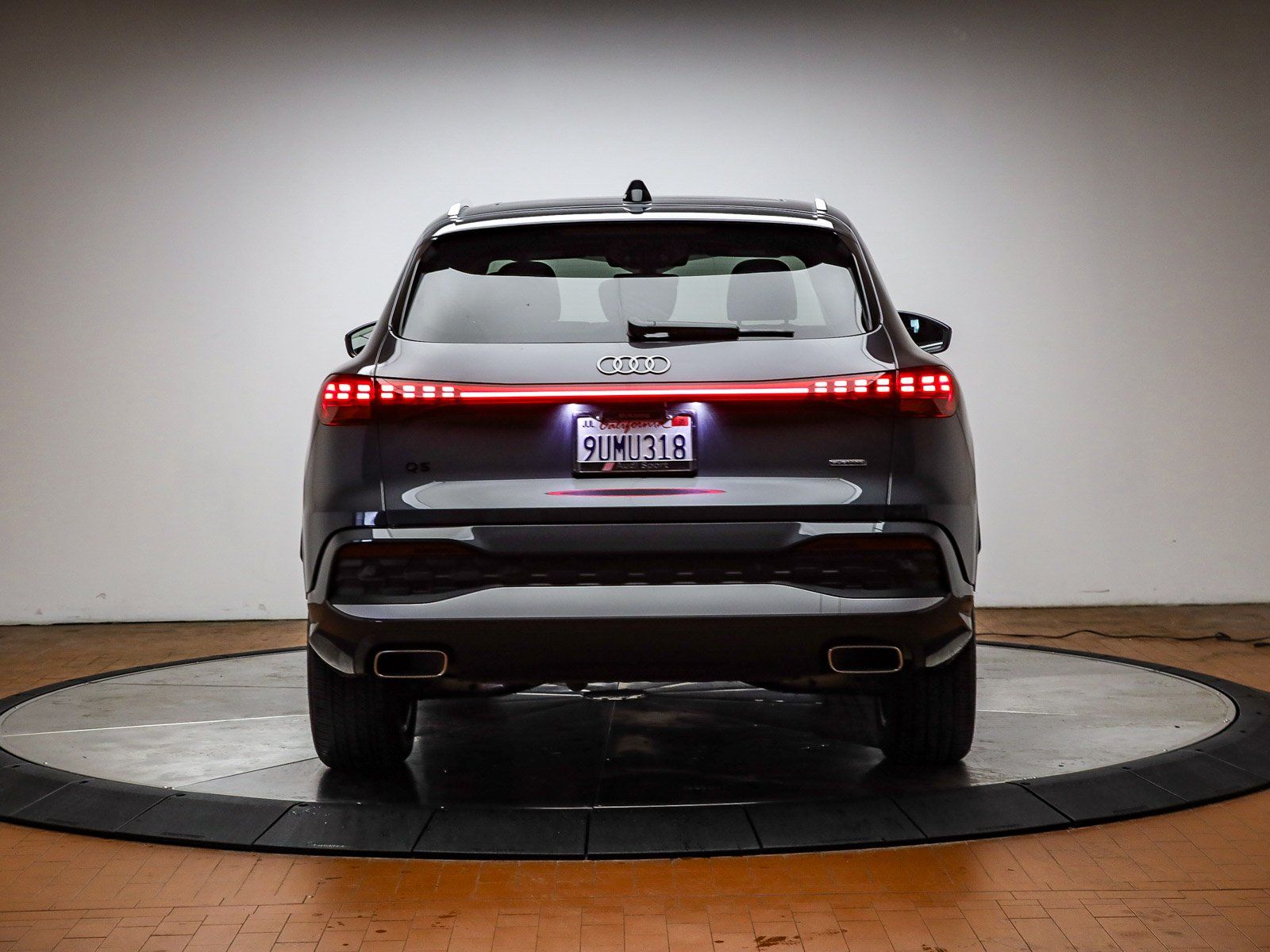 2025 Audi Q5 2.0T Premium photo 4