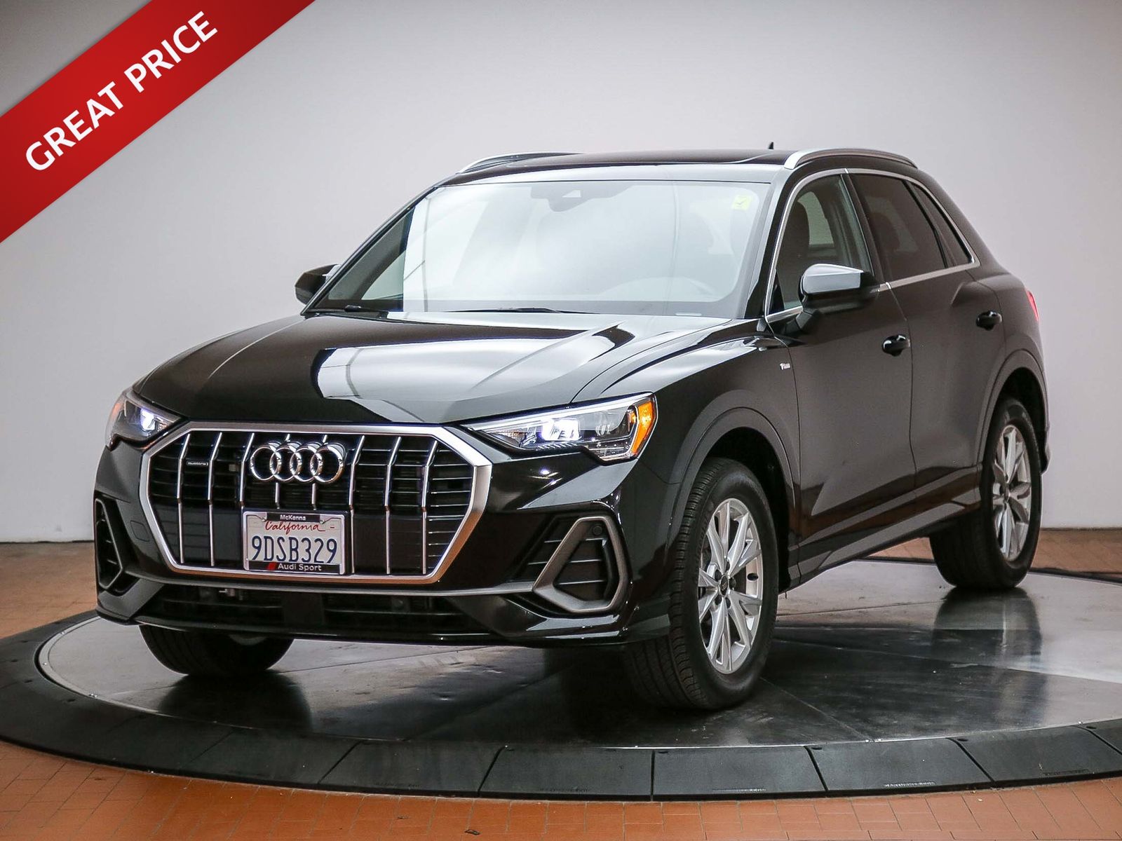 2022 Audi Q3 45 TFSI S Line Premium quattro's photo