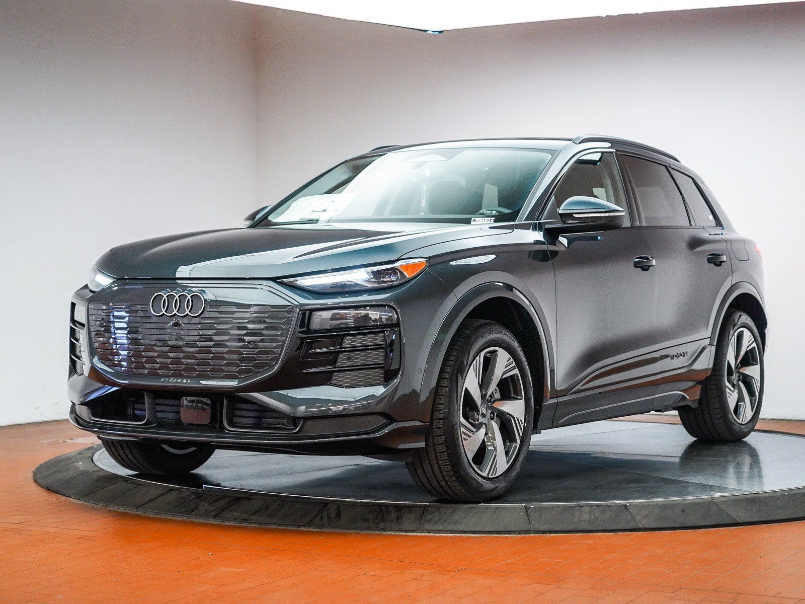 2025 Audi Q6 e-tron Premium quattro's photo