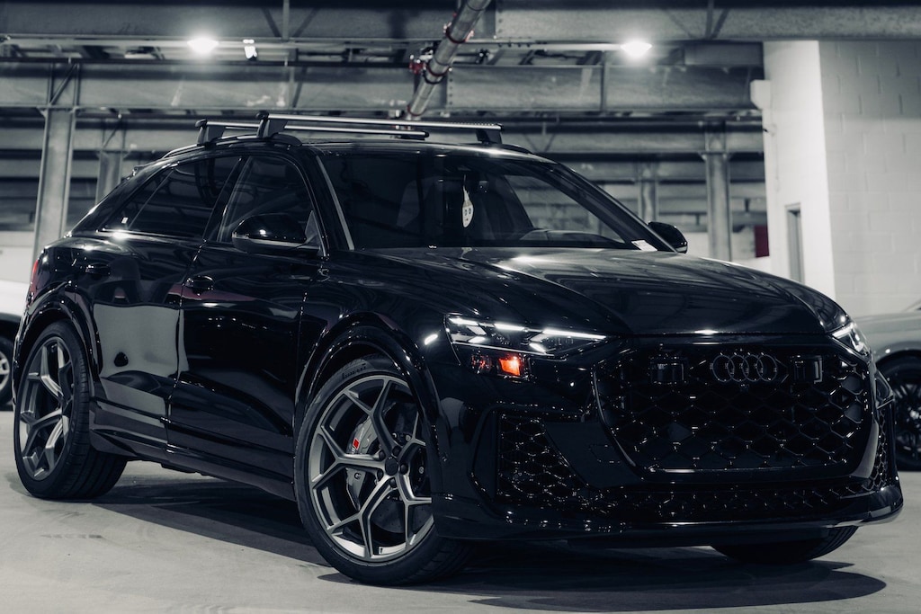 New 2026 Audi RS Q8 4.0T performance SUV