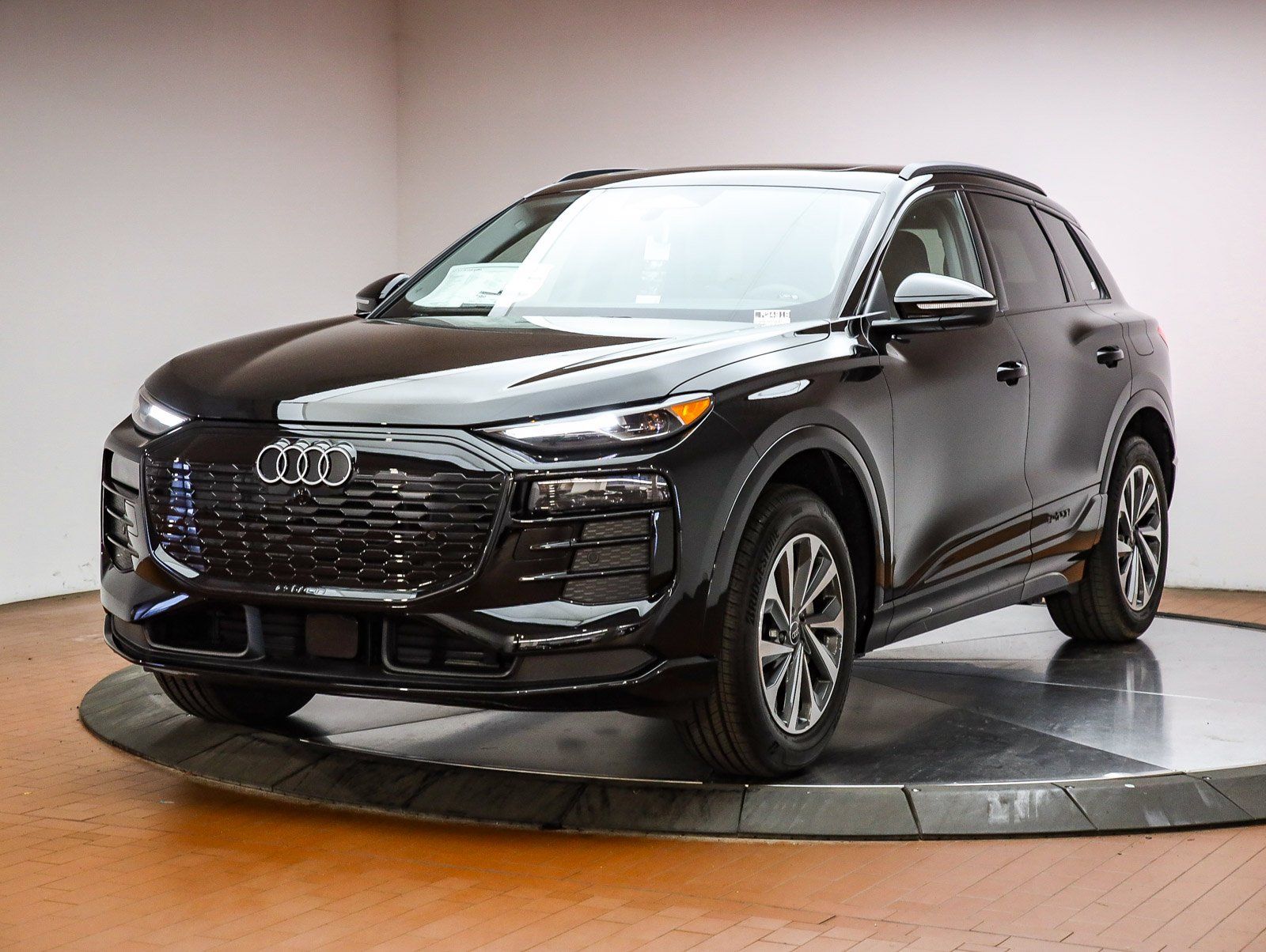 2025 Audi Q6 e-tron Premium quattro's photo