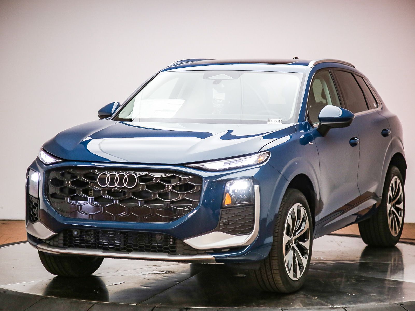 2026 Audi Q3 S line quattro's photo