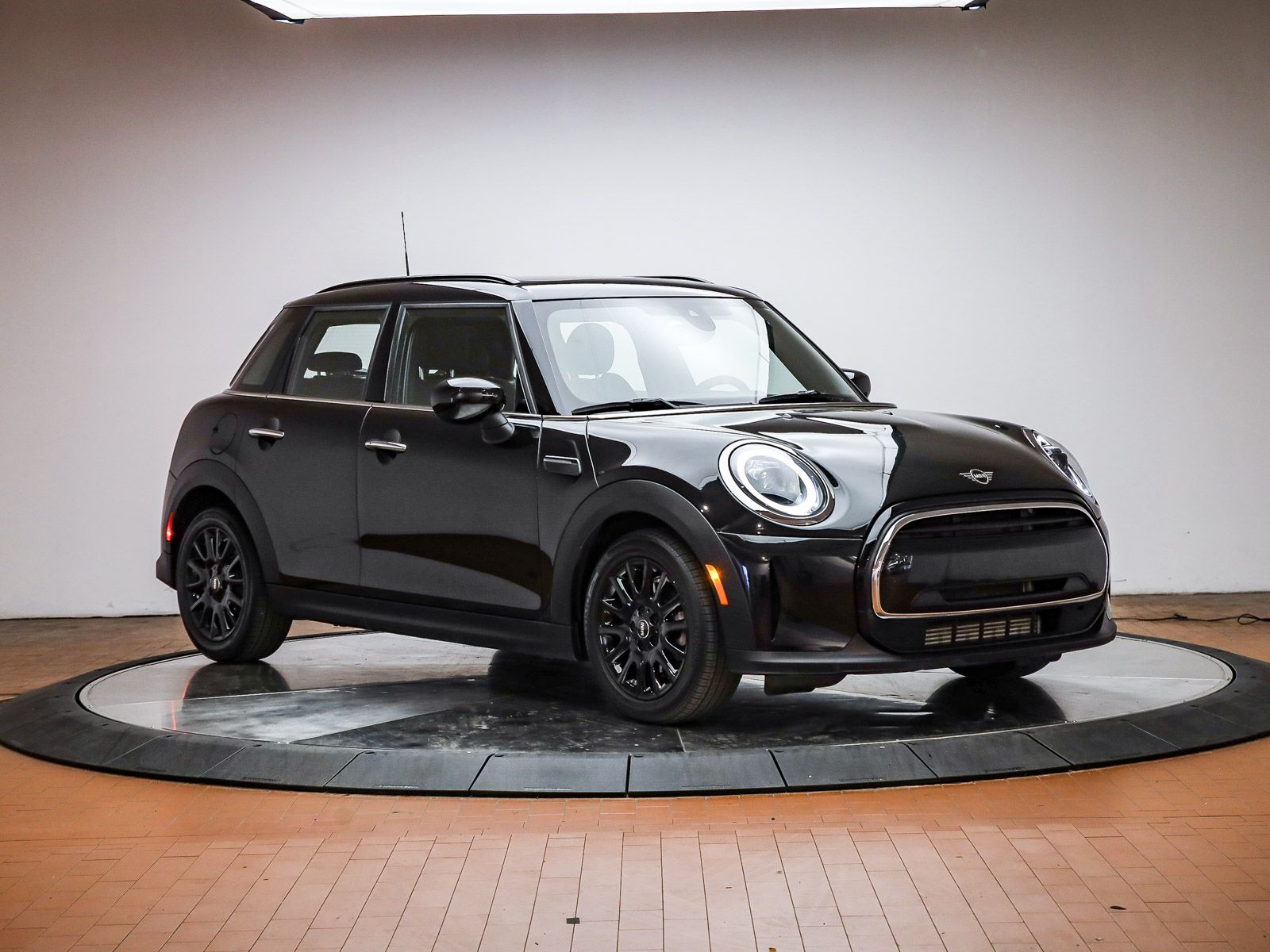 2024 MINI Cooper photo 5