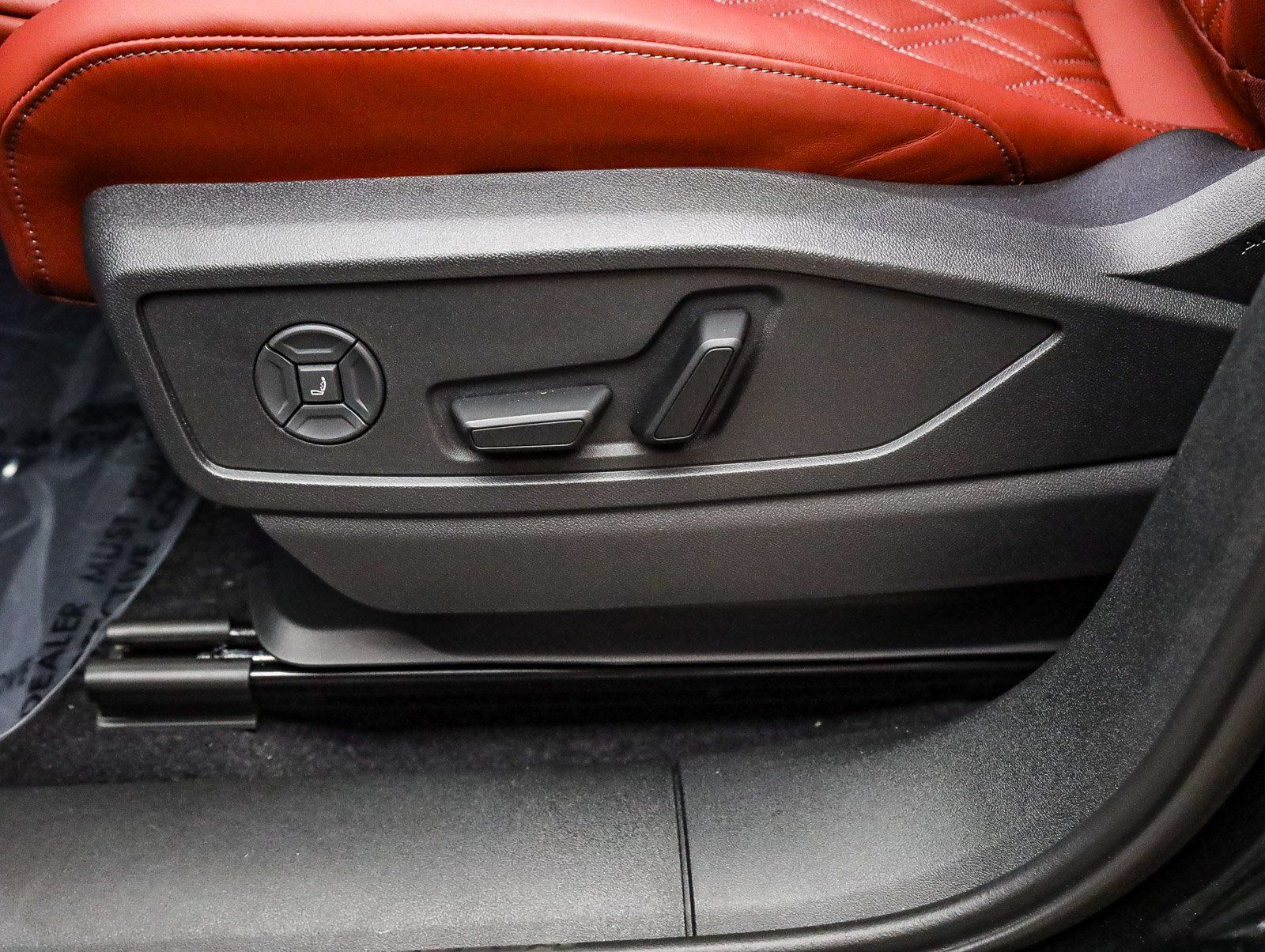 2025 Audi SQ5 Premium Plus - Photo 23