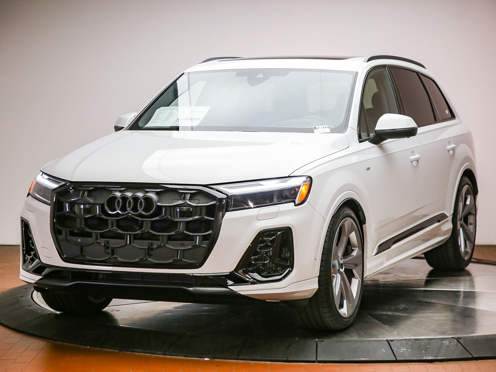 2026 Audi Q7 55 Prestige quattro Tiptronic's photo