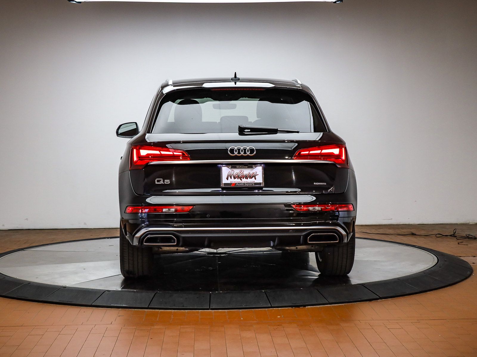 2023 Audi Q5 45 S Line Premium photo 2