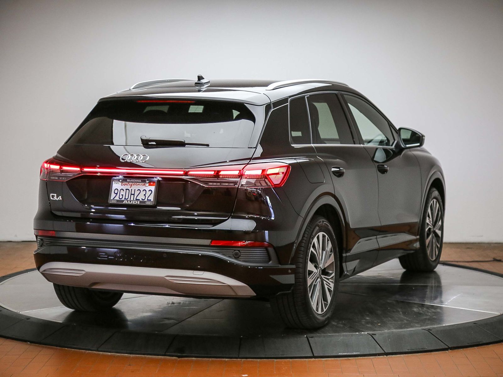 2023 Audi Q4 e-tron Premium Plus photo 4