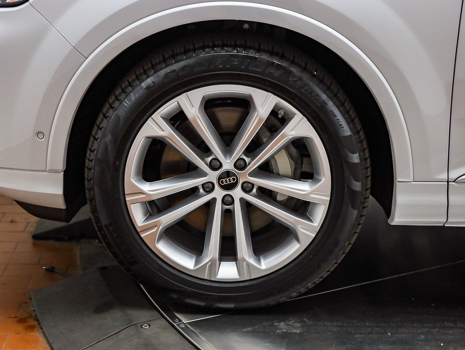 2026 Audi Q7 Premium Plus - Photo 13