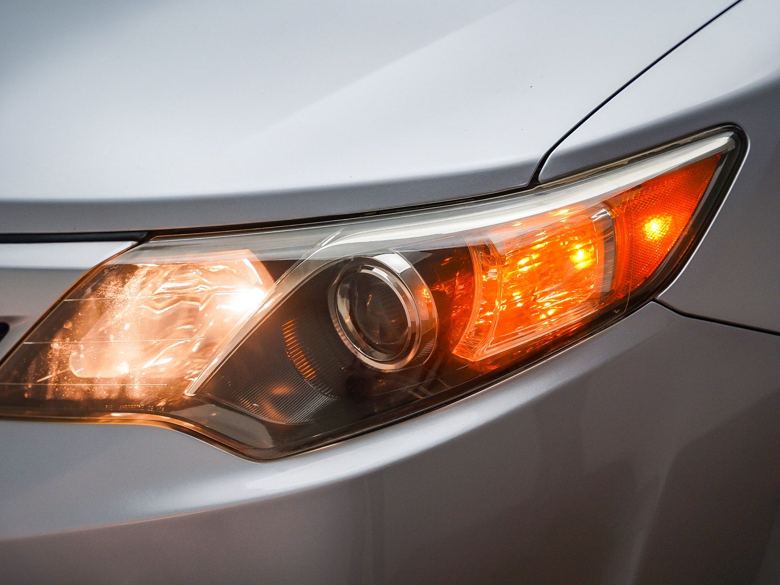2013 Toyota Camry SE photo 3