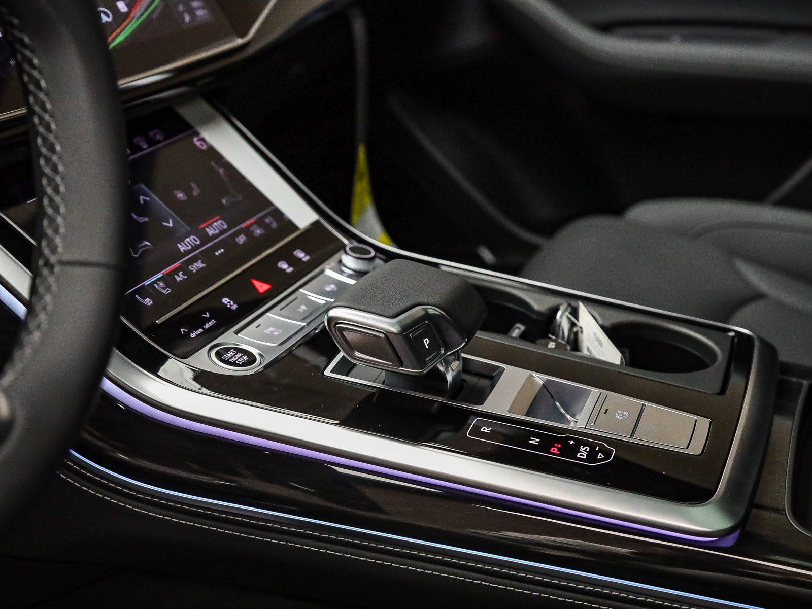 2026 Audi Q8 Prestige - Photo 25