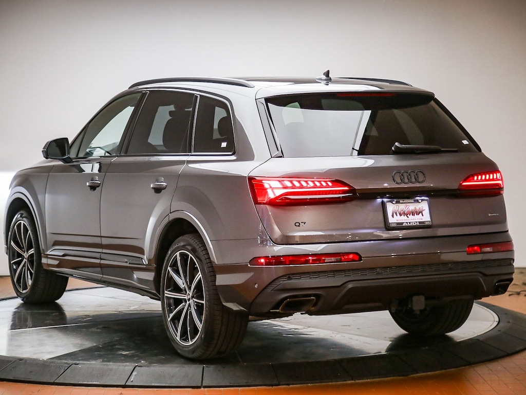 New 2026 Audi Q7 45 Premium Plus SUV