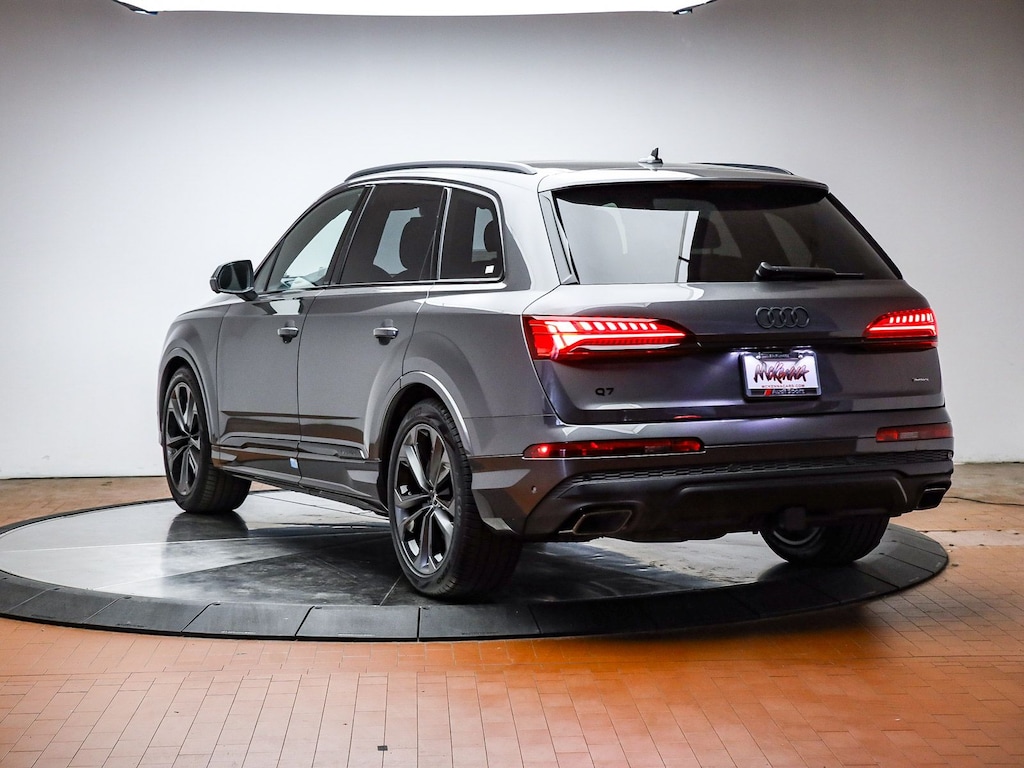 New 2026 Audi Q7 55 Premium SUV