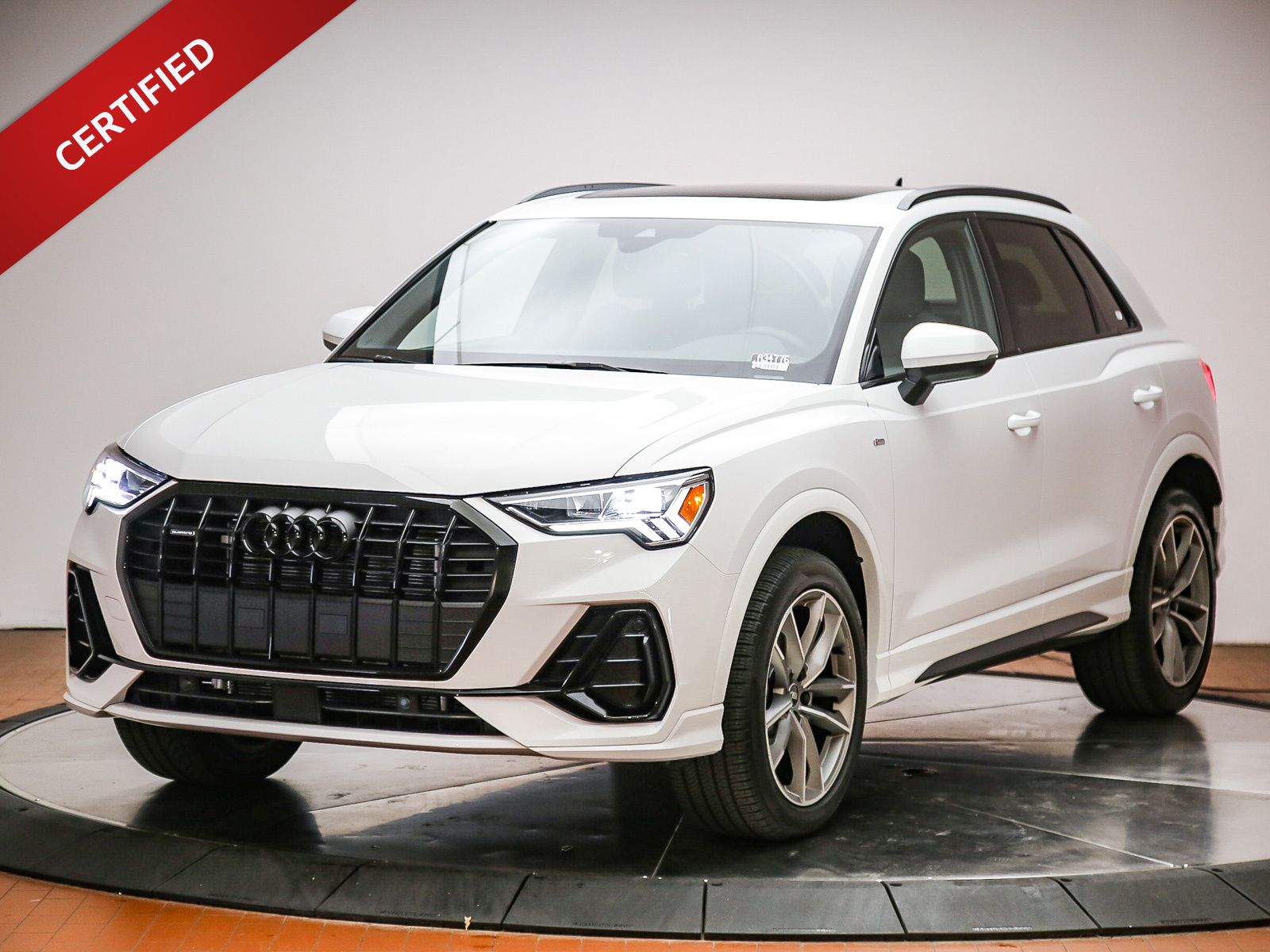 2025 Audi Q3 45 TFSI S Line Premium quattro's photo