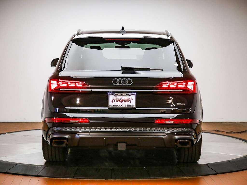 New 2026 Audi Q7 55 Premium SUV