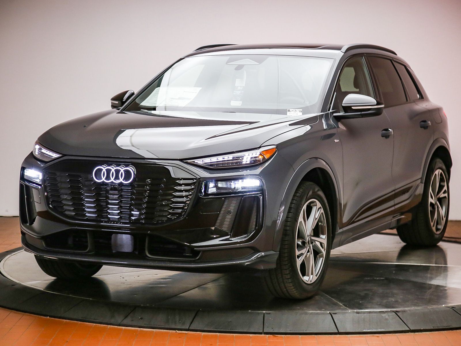 2027 Audi Q6 e-tron Premium Plus quattro's photo