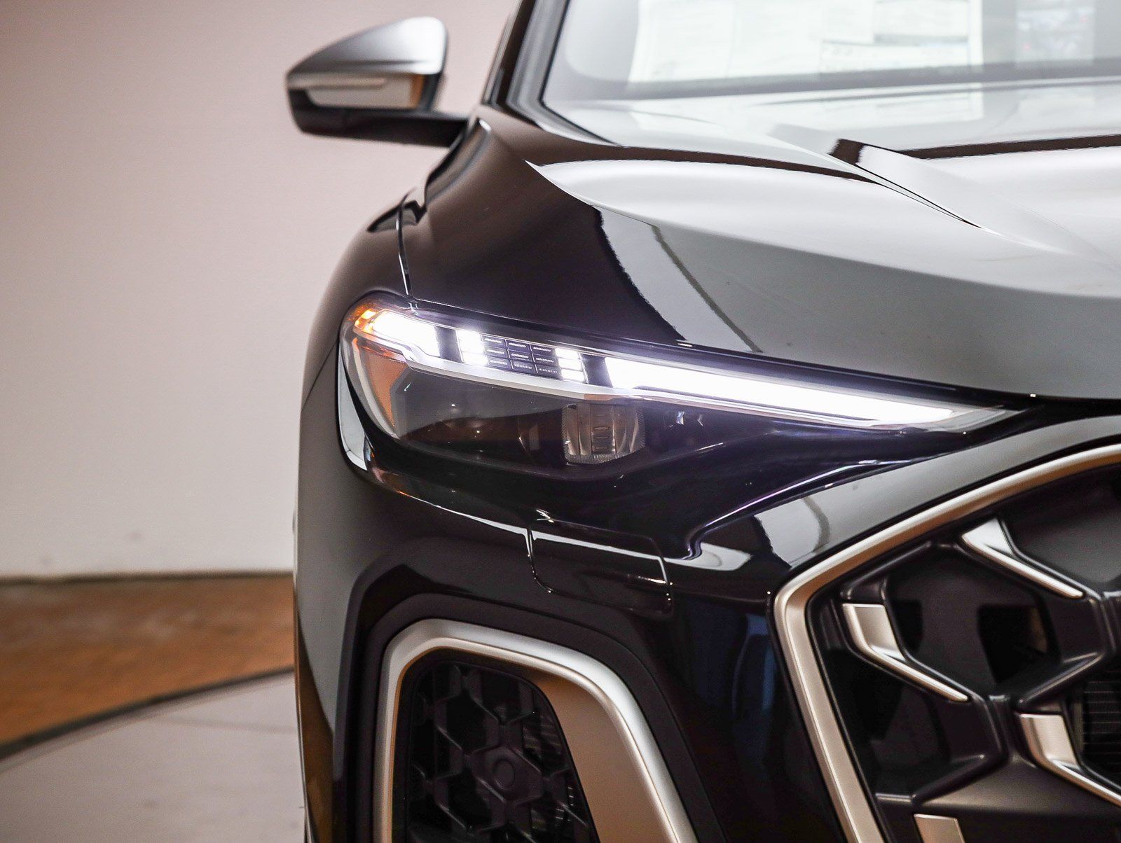 2025 Audi SQ5 Premium Plus - Photo 6