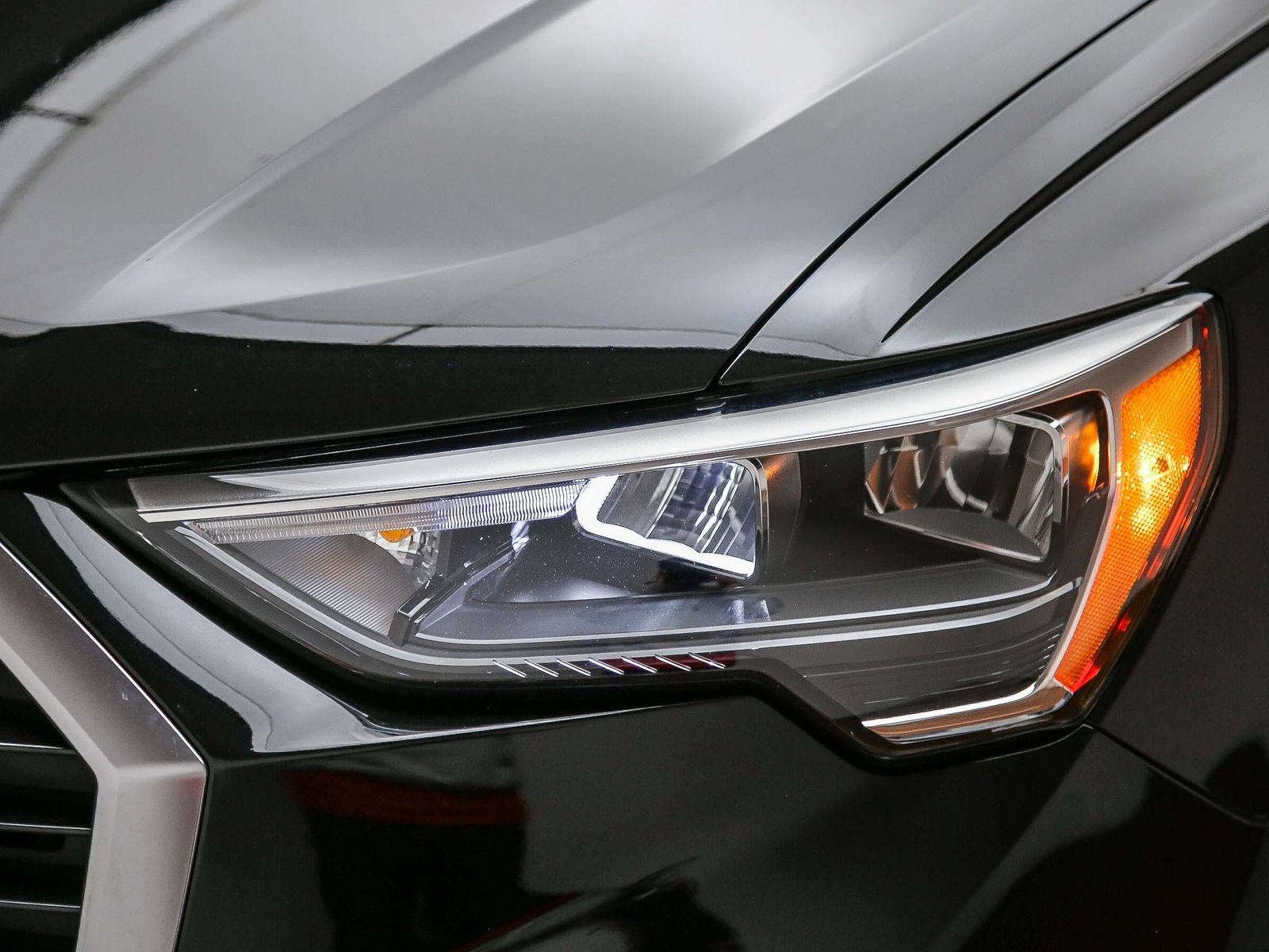 2022 Audi Q3 Premium photo 3