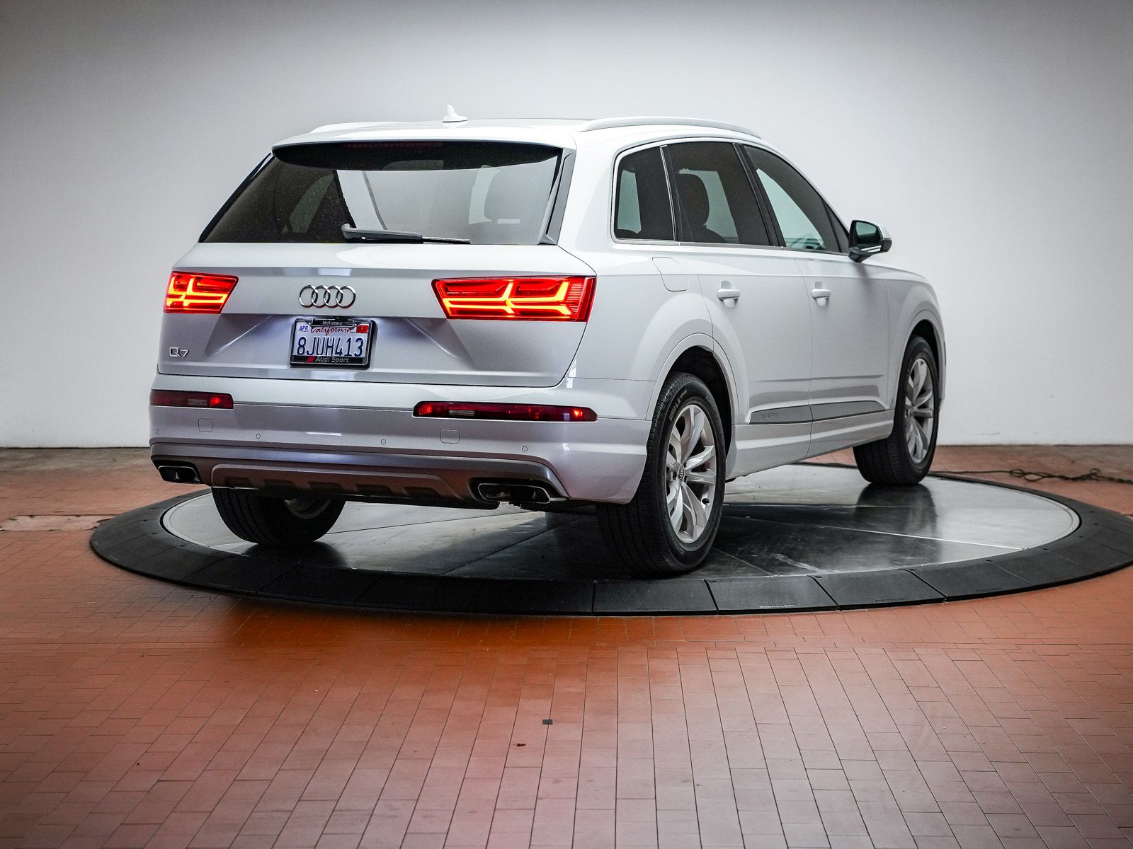 2019 Audi Q7 55 Premium photo 4