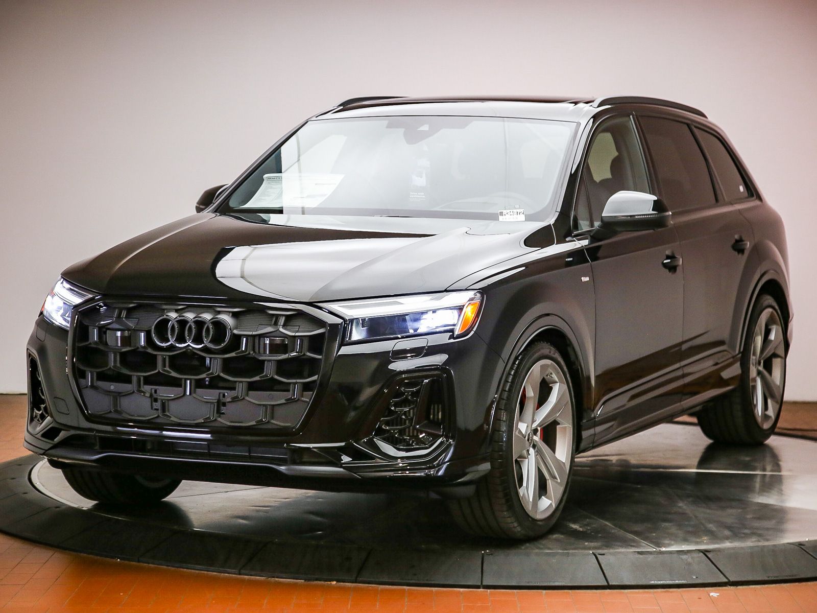 2026 Audi Q7 55 Prestige quattro Tiptronic's photo